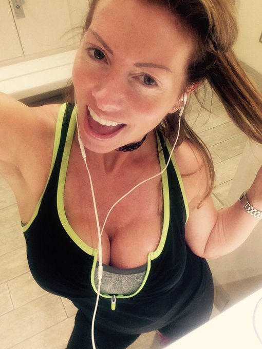 #milf #toned #gymbunny https://t.co/wPpYny0nev<a href="/tag/milf"class="tags">#milf</a><a href="/tag/toned"class="tags">#toned</a><a href="/tag/gymbunny"class="tags">#gymbunny</a>