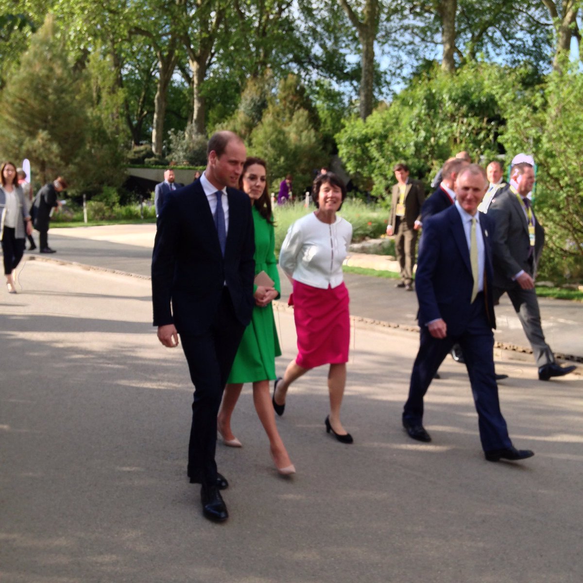 The_RHS's tweet photo. Delighted to have The Duke and Duchess of Cambridge at #RHSChelsea for the first time @RoyalFamily @KensingtonRoyal https://t.co/i8zoqh57pn