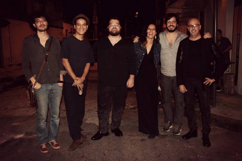 FC_DivaMallet's tweet photo. "A banda Mais Bonita Da Cidade"

#SemiAcústica #Armazém Cardosão.(20/5/2016) https://t.co/7GxaDxdxy0