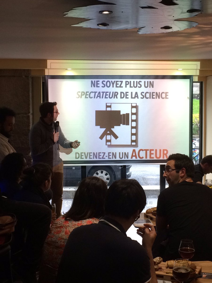 Cysmyk's tweet photo. En direct de @pintofscienceFR à #Nantes !
#pint16 #pos16 https://t.co/iQ6ZheCB2S