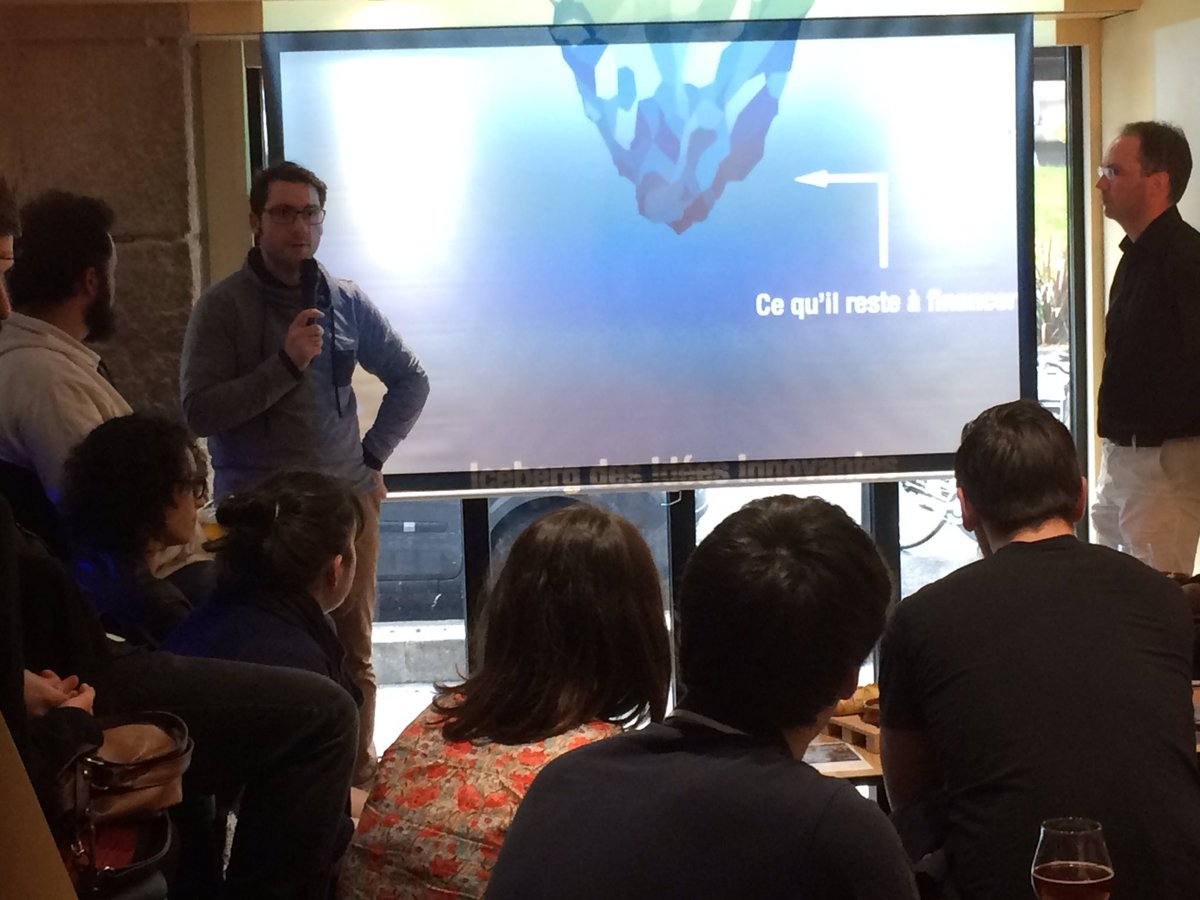 Cysmyk's tweet photo. En direct de @pintofscienceFR à #Nantes !
#pint16 #pos16 https://t.co/iQ6ZheCB2S
