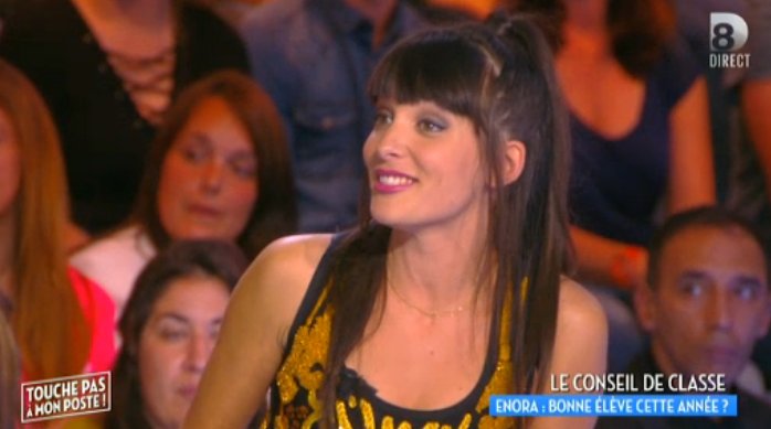 LaTeamErika's tweet photo. 1 mot pour @Riktwitte : RESPECT ! #OnTAimeErika #TPMP #TouchePasAErika https://t.co/8Pqepr53Xq