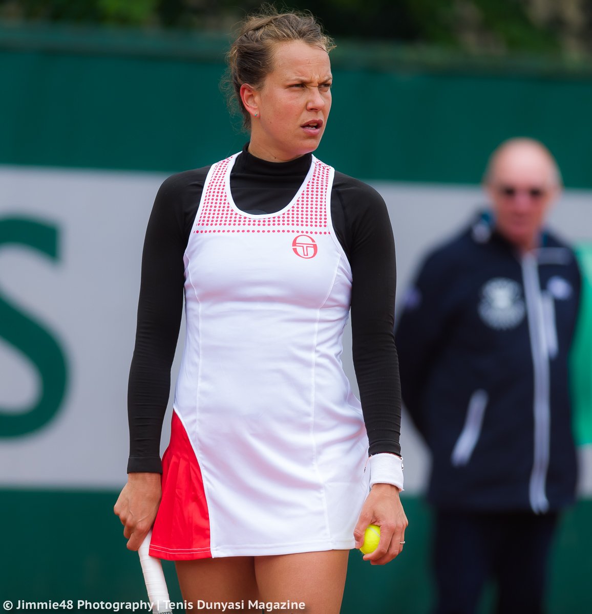 BARBORA STRYCOVA - Página 2 CjKOG0ZWYAEUbzQ