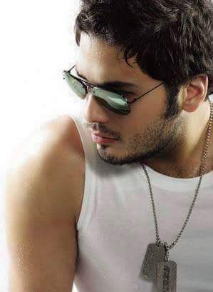 لا يـلـّيـق ب الـحّـب  إلا الأوفـيّـاء  ♥
.