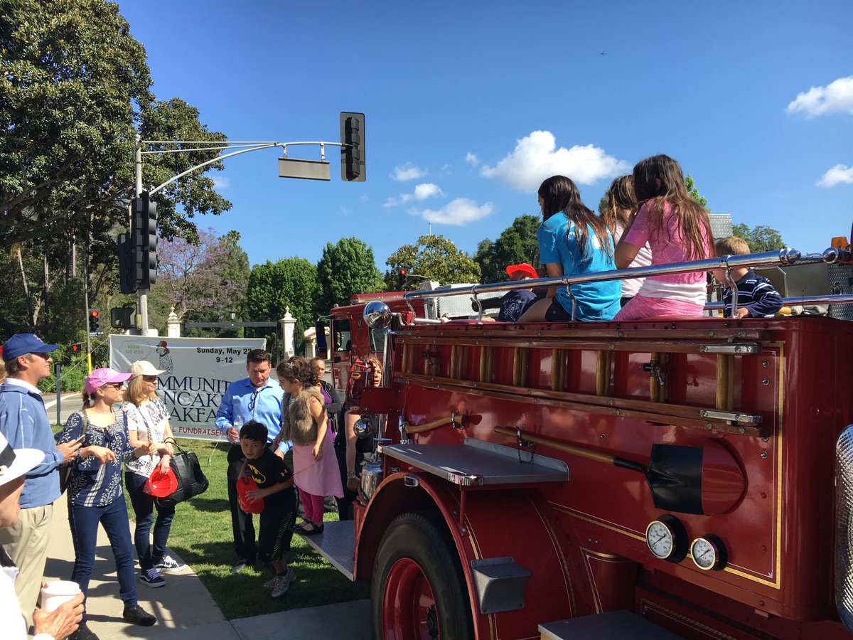 LAFDBANDWAGON's tweet photo. #LAFD #FS71 #community #pancake breakfast yesterday @LAFDwest https://t.co/zuCK2iacxl