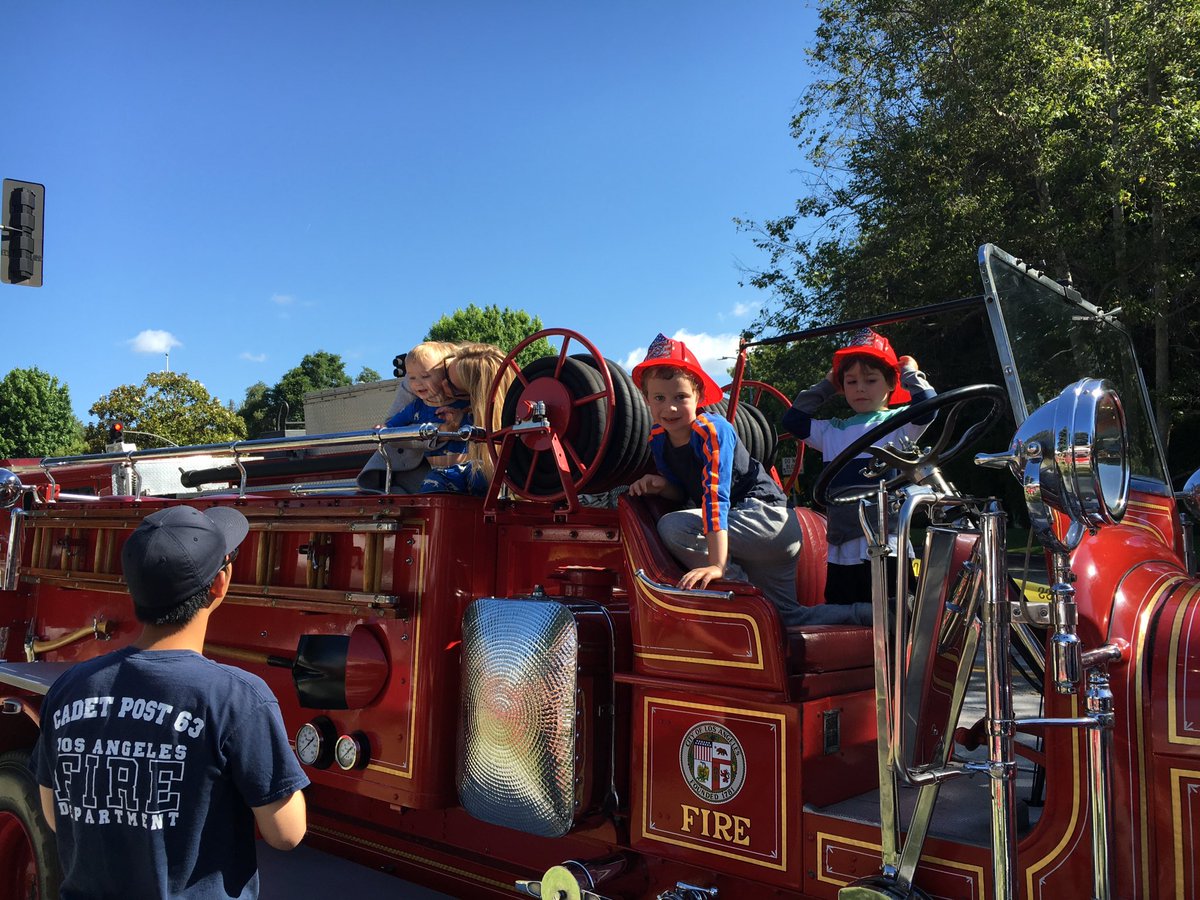 LAFDBANDWAGON's tweet photo. #LAFD #FS71 #community #pancake breakfast yesterday @LAFDwest https://t.co/zuCK2iacxl