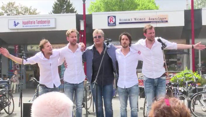 RTLBoulevard's tweet image. .@StreetlabTV strikt René Froger voor boyband rtlnieuws.nl/boulevard/laat…