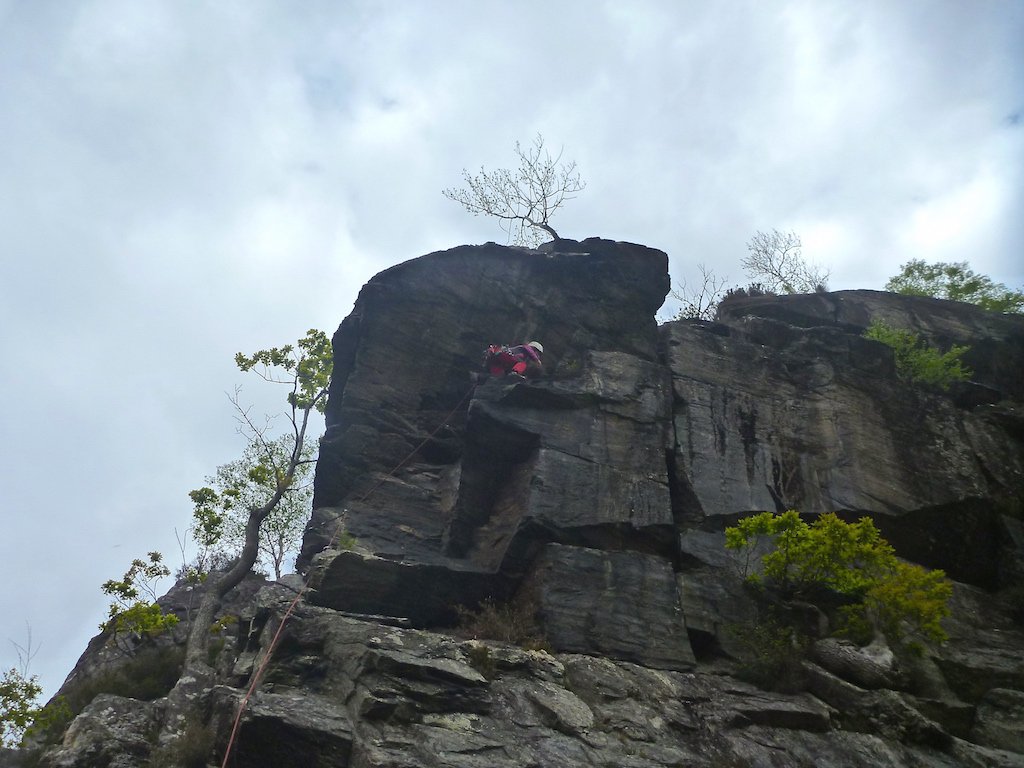 AlanHalewood's tweet image. The new @SMCGuidebooks guide inspired my @MtnTrngScotland #SPA Assessment to visit some new (to them) crags today
