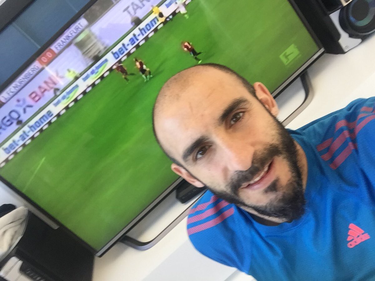 Immer die Daumen drücken. Auf geht's Jungs!!! <a href="/1_fc_nuernberg/">1. FC Nürnberg</a> <a href="/BILD_FCN/">BILD 1. FC Nuernberg</a>