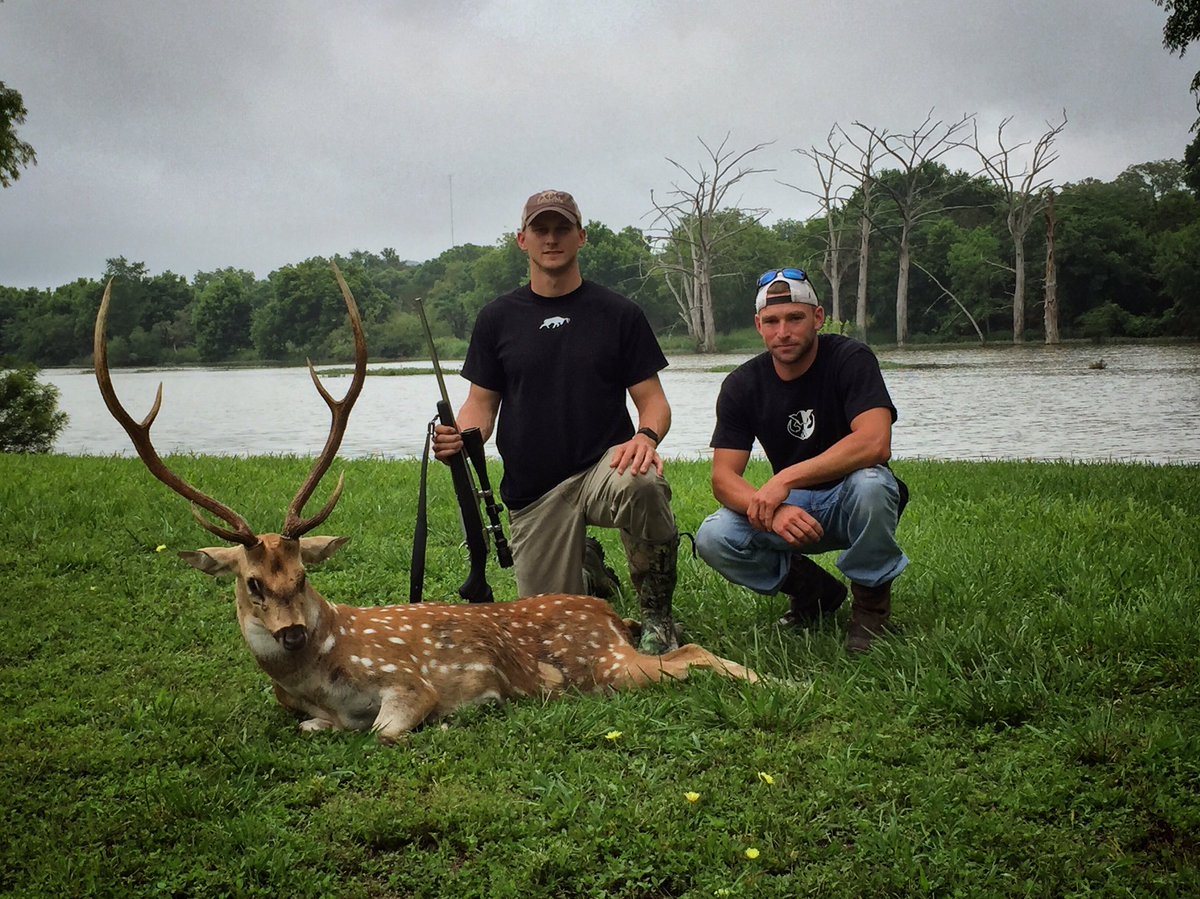 faoutdoors's tweet photo. Boom! #axisdeer https://t.co/MOEFvlHYmD