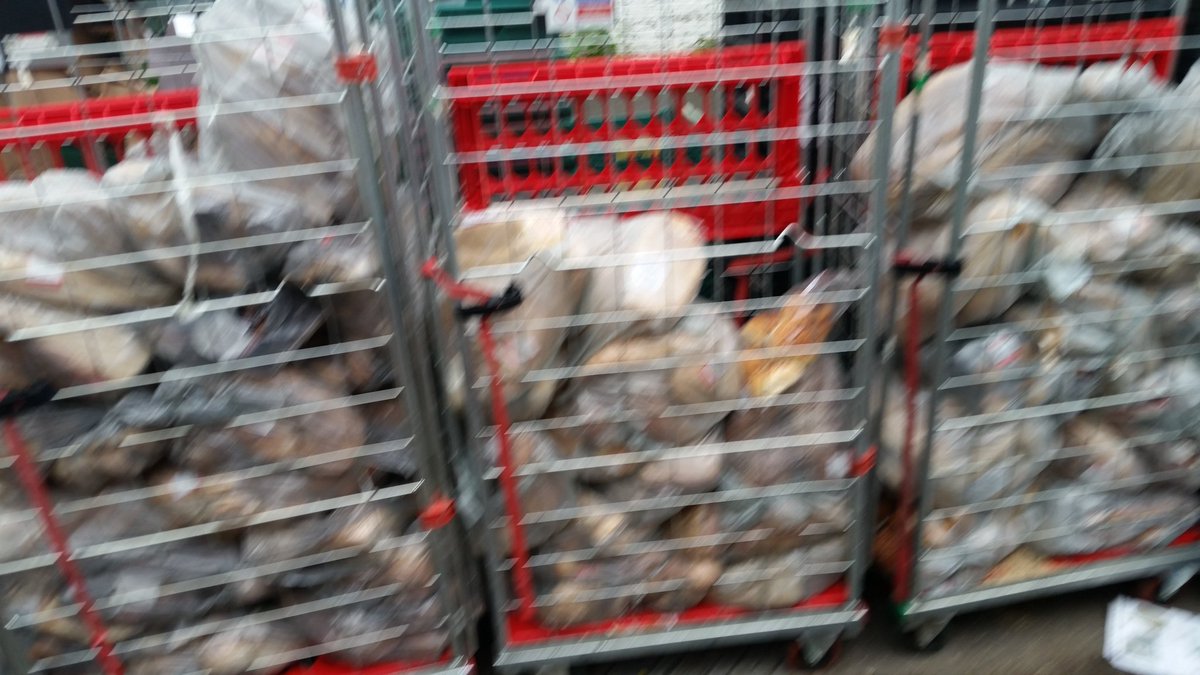 OatlandsLabour's tweet photo. Disgraceful waste of food again at @Tesco Queens Road Weybridge. There must be a better way @weeties @ElmbridgeNews https://t.co/YXW1AgY9gd