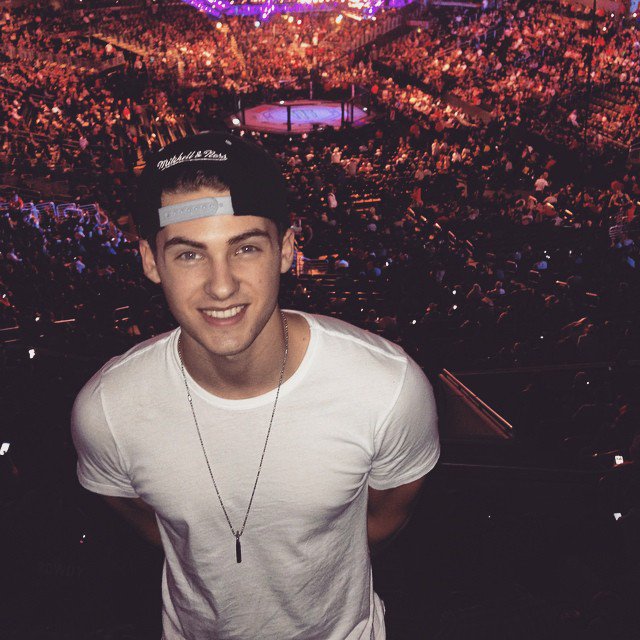 needhelpgdrspv's tweet photo. Cody Christian
Ig: codychristian. https://t.co/XKLndpSs0p