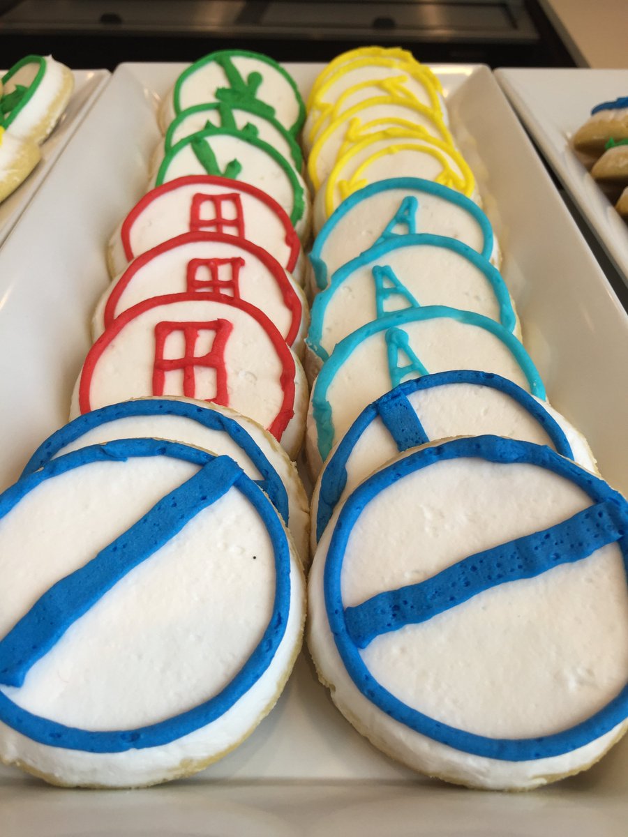 LXStudio_UCO's tweet photo. Best part of #iledLAUNCH is #LEM cookies. https://t.co/FpdueFoFfx https://t.co/1BXg6ak9up