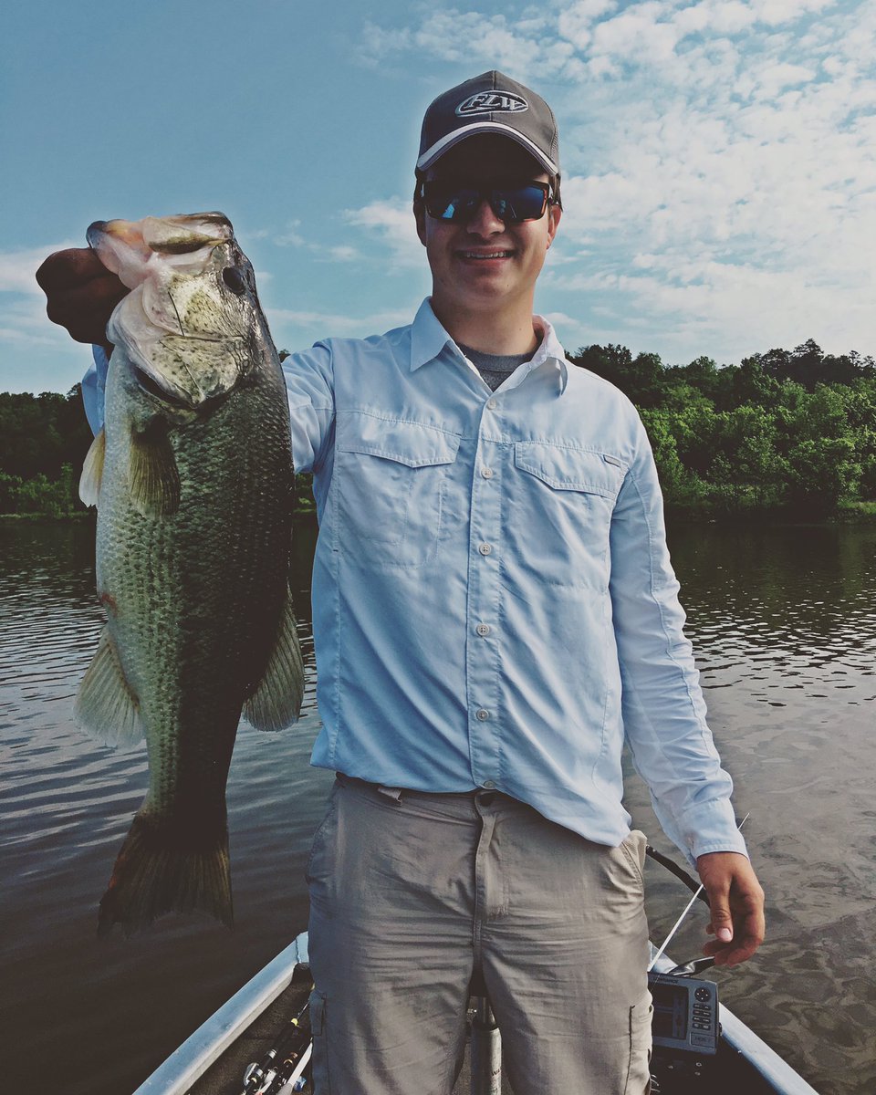 Kirk_Price_'s tweet photo. Toad from yesterday. Getting ready for the next FLW tournament on the Potomac River! #WVUFishing #FLW https://t.co/j0tTIVNZEb
