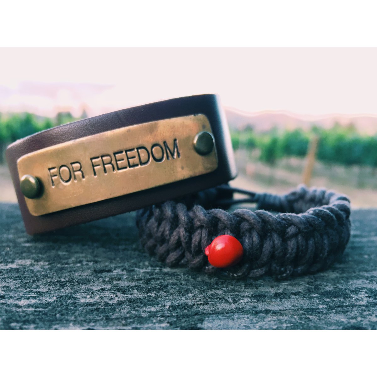 3StrandsShop's tweet photo. #FreedomFighting in beautiful Wine Country this past weekend!
#3StrandsGlobal #StackOfTheDay #BreakFree https://t.co/IQWlwyZXEO