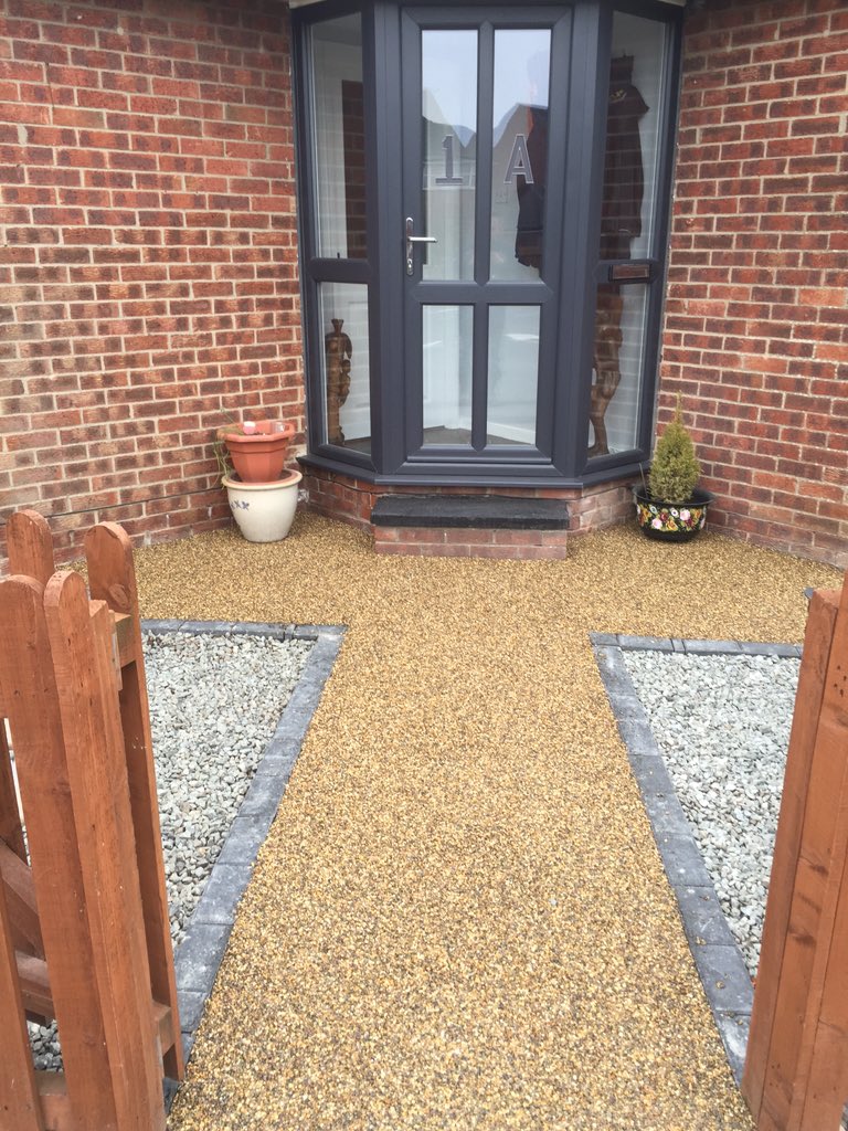 tpclandscapes's tweet photo. Golden pea resin drive and paths supplied and layed from £40 a meter none slip no more cracks water porous https://t.co/pZrAsct9sc