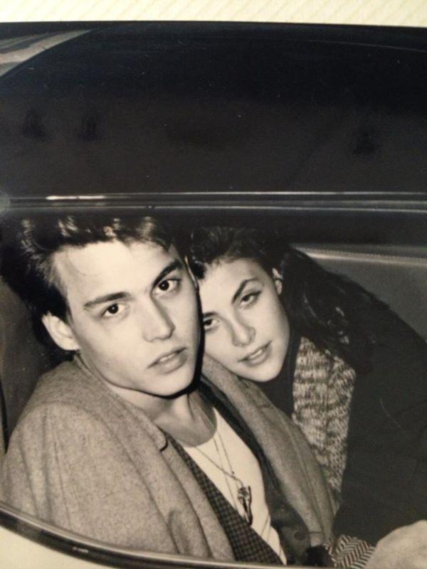 HistoryPlCTURES's tweet photo. A very young Johnny Depp and Sherilyn Fenn https://t.co/nzO6xHk2dZ