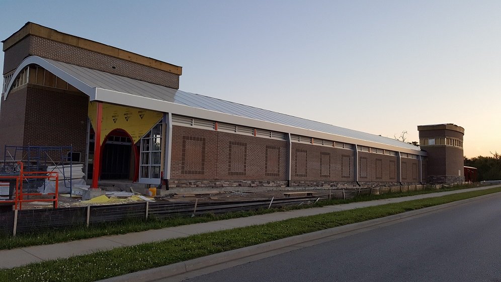 RBI_Structures's tweet image. New Overland Park, KS building in progress @tommycarwash. Check out the new brick design!