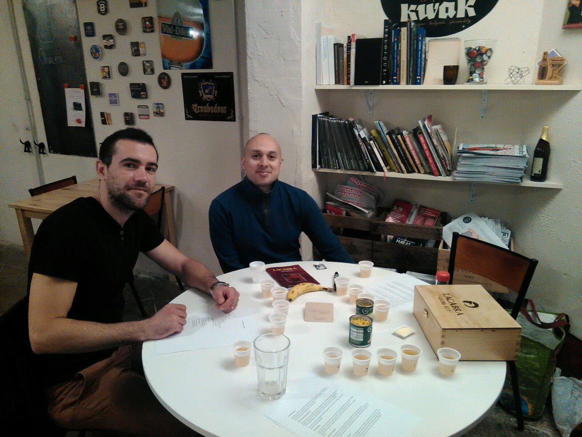 birramundo's tweet photo. Compartiendo cultura cervecera y que mejor que en @LambicusBCN #cervezaartesana #descriptores cerveza https://t.co/lE2HITYirF
