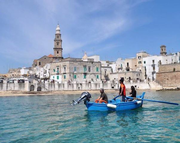 OTMonopoli's tweet photo. Manca poco per il #BlogTourMonopoli con nuovi amici da tutto il mondo! Seguiteci! @viaggiaescopri @blogciaotutti https://t.co/hNaUkKqtjl