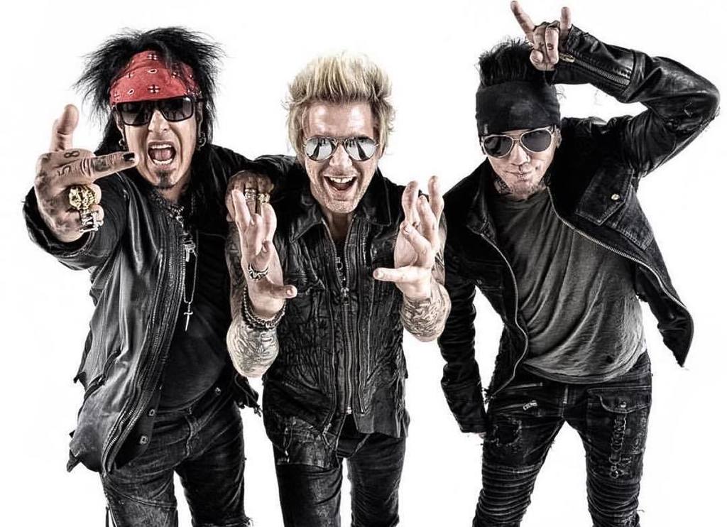 ASHBAfansAUS's tweet photo. SIXX:ASHBA.MICHAEL. @sixxam by djashba https://t.co/glWK7JipZy