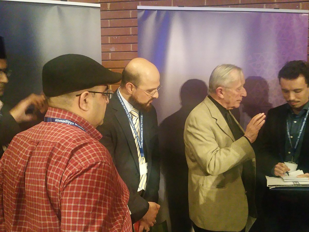 Dr. Friedmann speaking to guests after the #TrueCaliphate event.