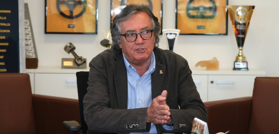 CircusFuno's tweet photo. L'intervista esclusiva di @CircusF1 a Gian Carlo Minardi. Enjoy... - https://t.co/EKKN1StNZ8 @minardi09 https://t.co/nuxO8LvWkn