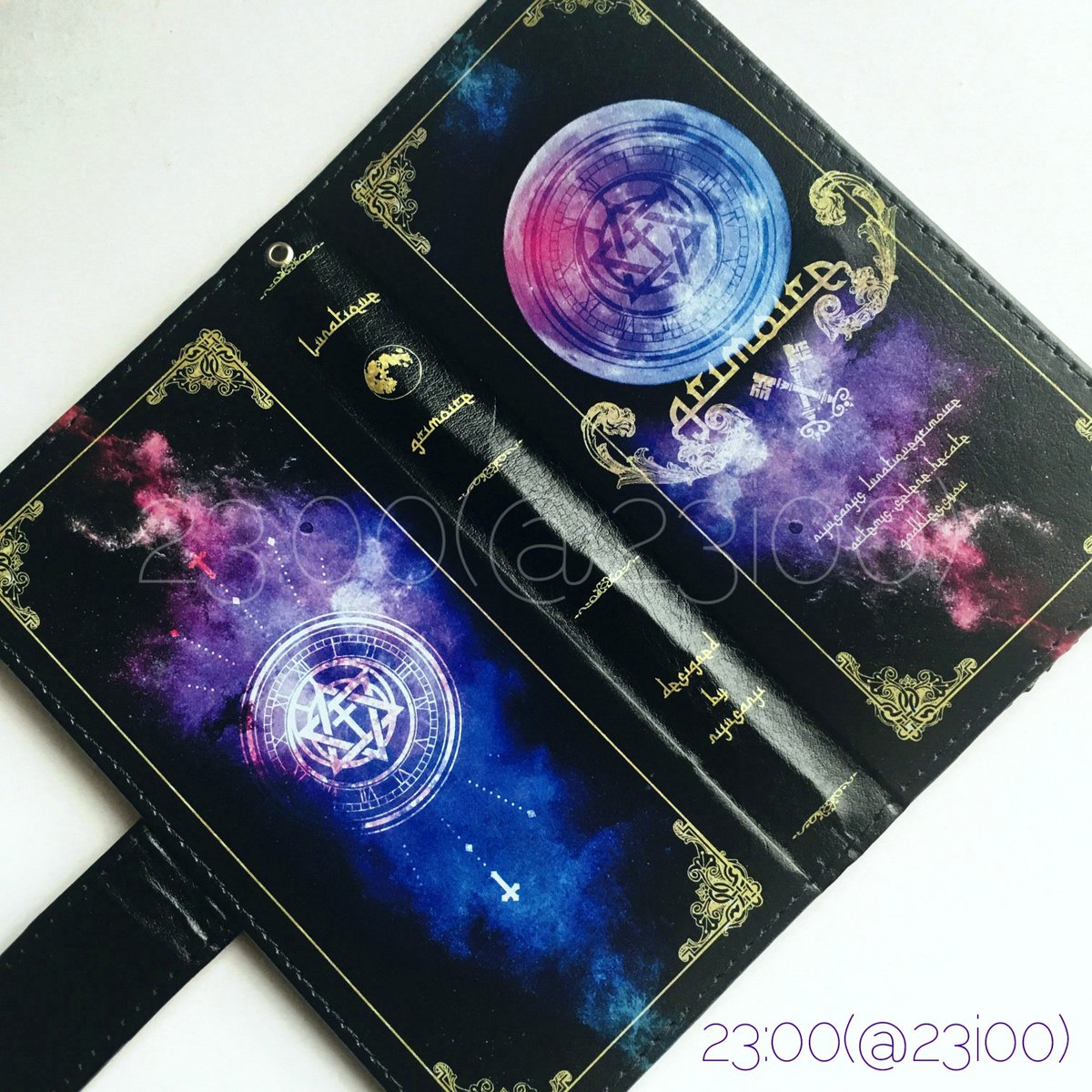 23 00 Lupopo Cafe 23 00では幻想的な宇宙 月 魔法モチーフの作品を制作しています 6 18のartismではアクセは勿論 魔導書風スマホケースやミラー 魔法陣バッジ 画像3 4枚目のレジン封入用シートを販売します T Co Ifryisbxm8 Twitter 23 00 Lupopo Cafe 23 00では幻想的な宇宙 月 魔法モチーフの作品を制作しています 6 18のartismではアクセは勿論 魔導書風スマホケースやミラー 魔法陣バッジ 画像3 4枚目のレジン封入用シートを販売します T Co Ifryisbxm8 Twitter
