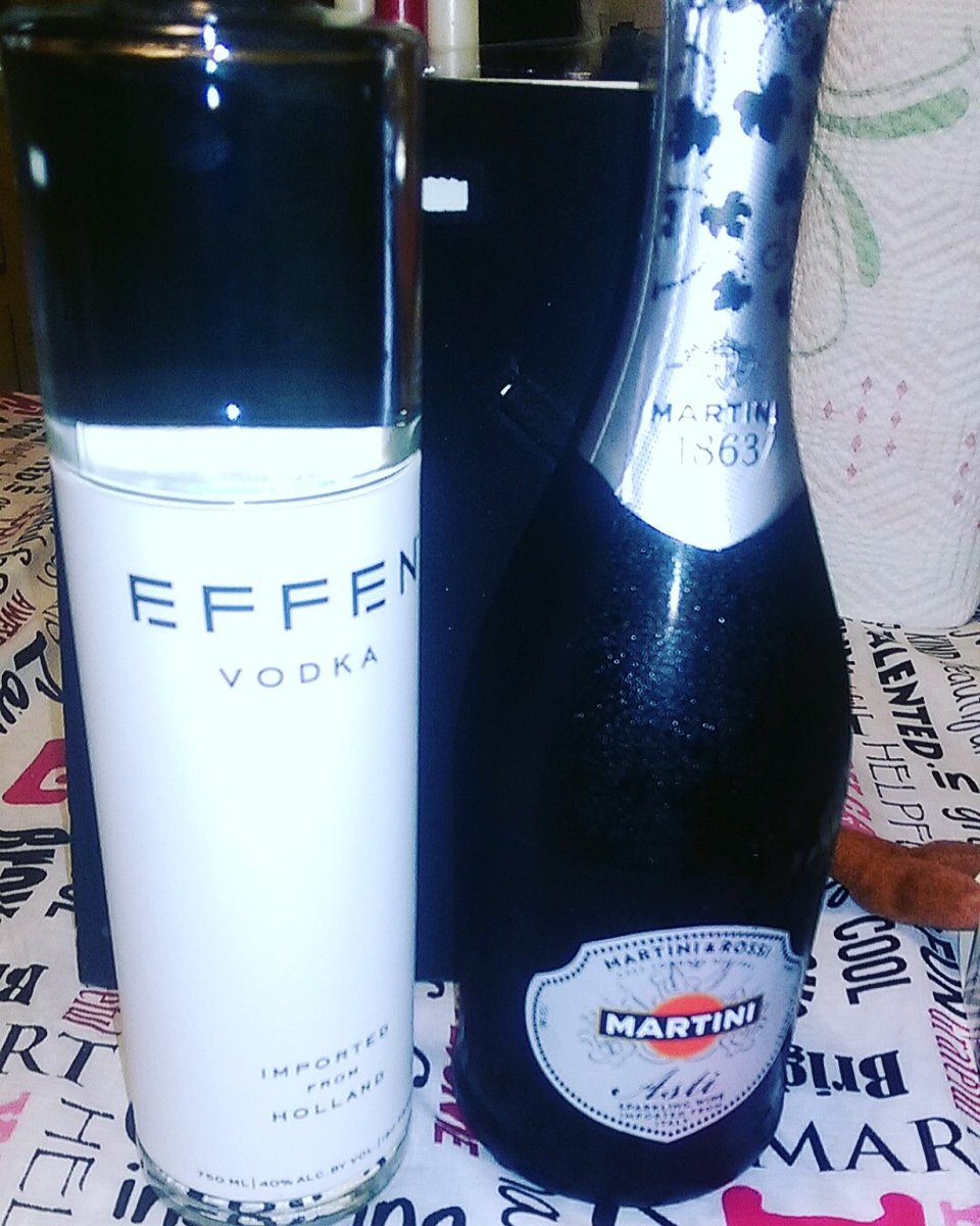 BoSSLadyKk's tweet image. #differentday #differentdrinks #dotd #cheers @effenvodka