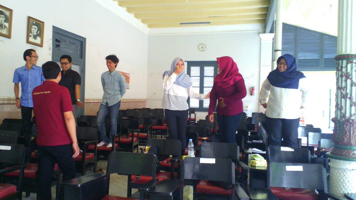 ruangintegritas's tweet photo. Pagi...
Berikut adlh foto kegiatan IFI saat mengadakan Sekolah Integritas bersama Business Law Community FH UII. https://t.co/UsNVwwwdpM