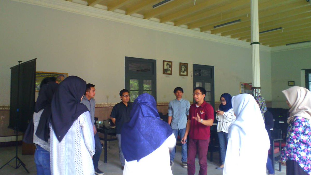 ruangintegritas's tweet photo. Pagi...
Berikut adlh foto kegiatan IFI saat mengadakan Sekolah Integritas bersama Business Law Community FH UII. https://t.co/UsNVwwwdpM