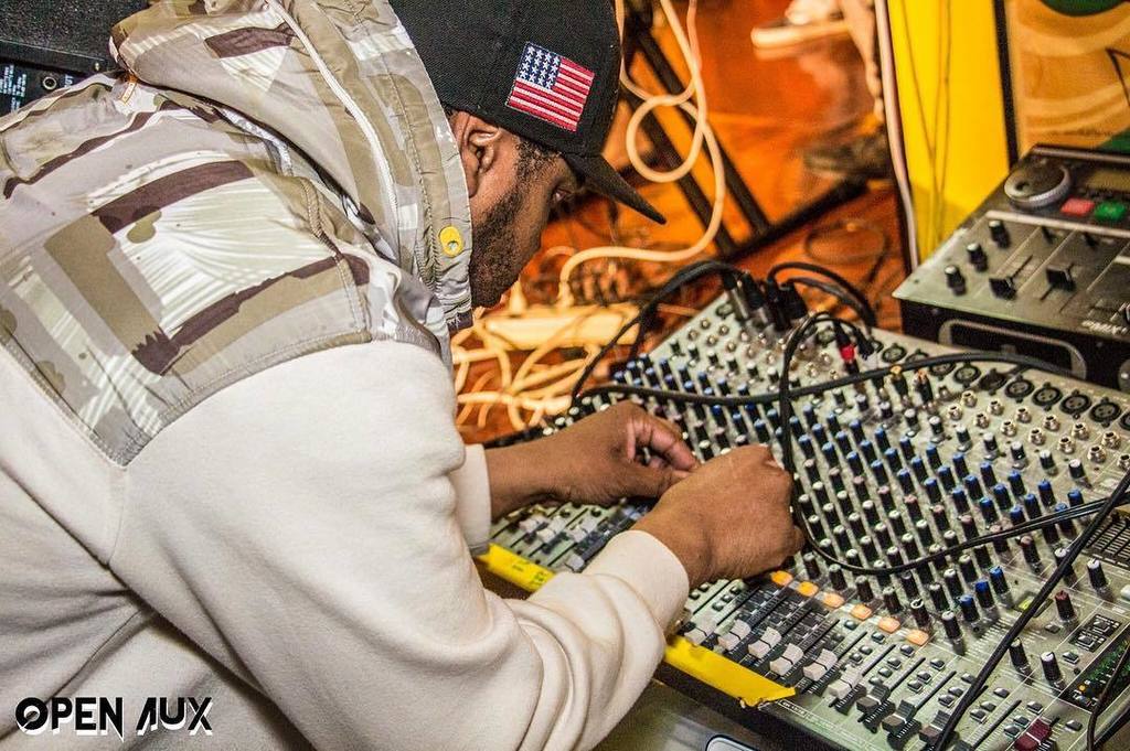 producerpassion's tweet image. @afrikanpoetrytheatre_saiku720 Making Sure The Sound System Is A💯

#OpenAux by openaux