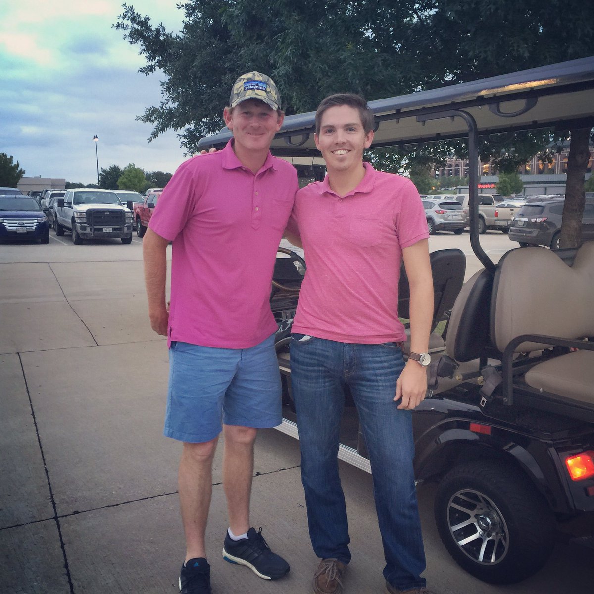 txkappaphi991's tweet photo. @BrandtSnedeker and his family took a ride out from the @Rangers game and he's definitely a #FamilyMan #ColonialGolf https://t.co/yELp81mg1g