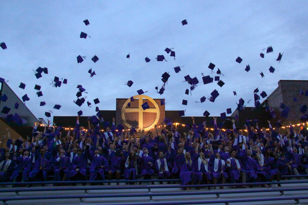 wcastl's tweet photo. Congratulations, class of 2016! https://t.co/tepbHyQGoX