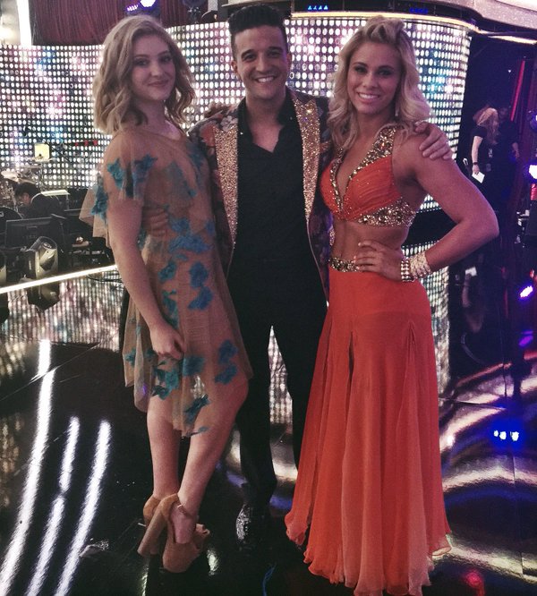 _NineAnutza's tweet photo. #TEAMQUACKATTACK &amp; #TEAMMARKINGJAY UNITED 2 VOTE 4 #TeamPowRightInTheKisser CHAMPIONS @PaigeVanzantUFC @MarkBallas 💪 https://t.co/re4sksRwRN