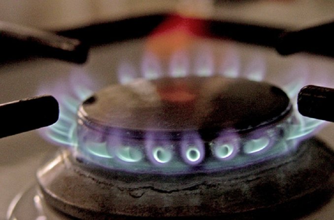 C5N's tweet photo. Tras las quejas, moderarán el tarifazo al gas: no puede superar el 400% https://t.co/7BNSUBCwaR https://t.co/zU5QBGQCoD