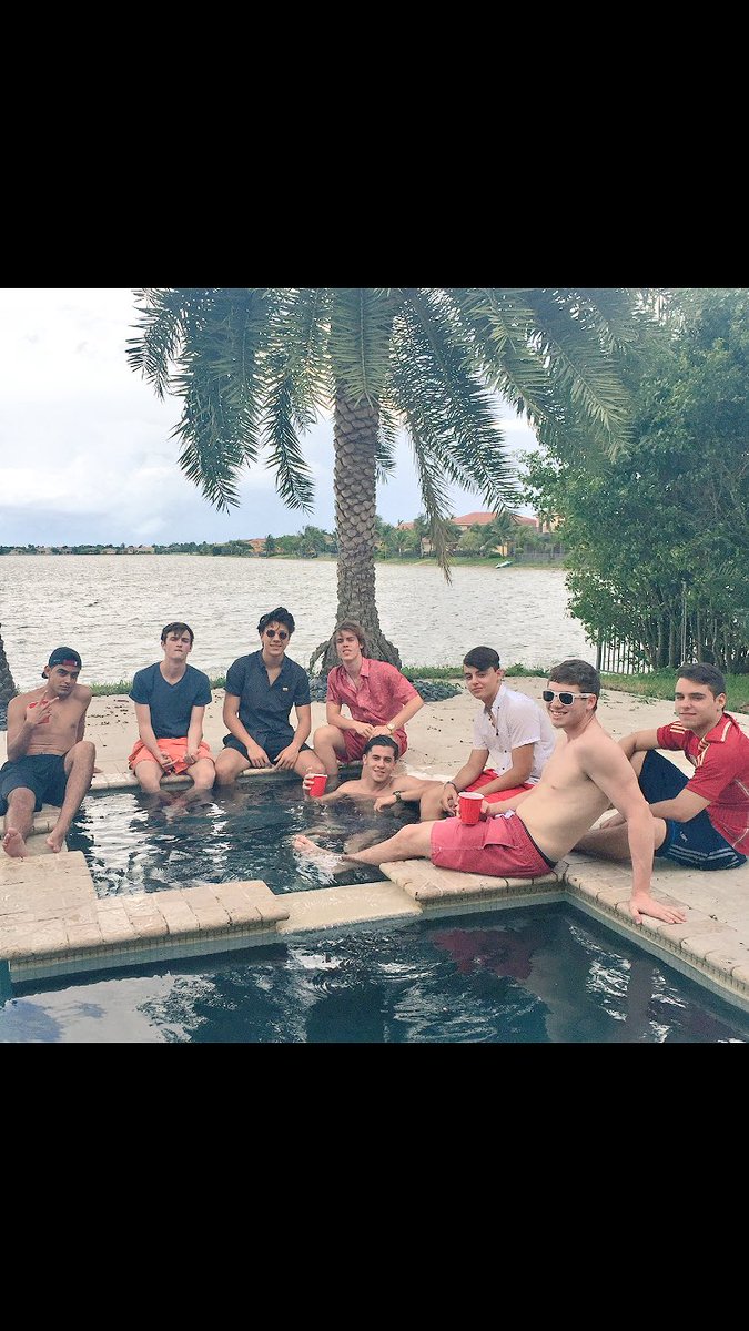 danny_cano_'s tweet photo. Living lavish ft. CR squad https://t.co/xrVzgngQL9