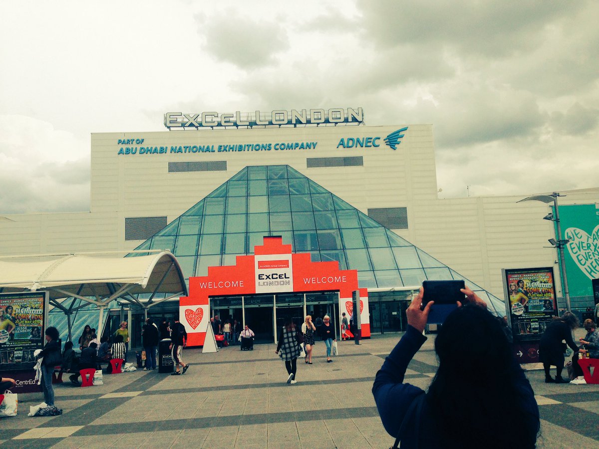 perfectsamosa's tweet photo. Stunning and quirky location for the @BBCGoodFoodShow at @ExCeLLondon airport! #shamelesstourist #GFSSITC https://t.co/TRHeL3jYrZ