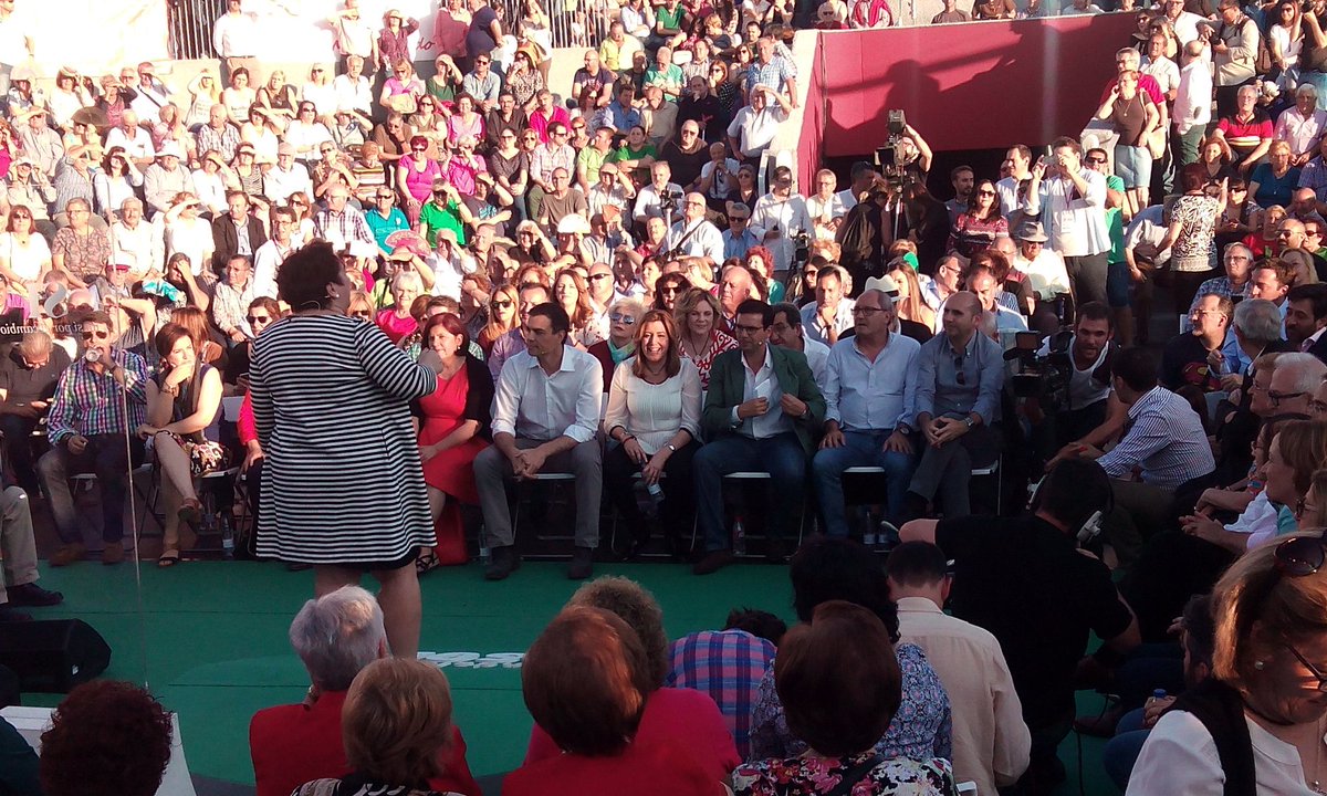 JSAPinosPuente's tweet photo. Empezamos la precampaña con mucha fuerza, energía e ilusión por un #SiPorElCambio  @Alexandritacp8 @dori_23810 https://t.co/1sKoXhjMq2