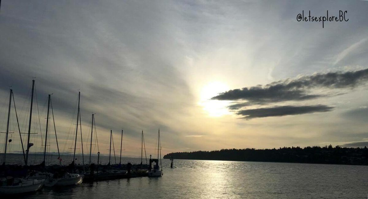 letsexplorebc's tweet photo. Evening view from the Pier!! ✨ 

White Rock Beach, White Rock. https://t.co/95XqXO0vTr
