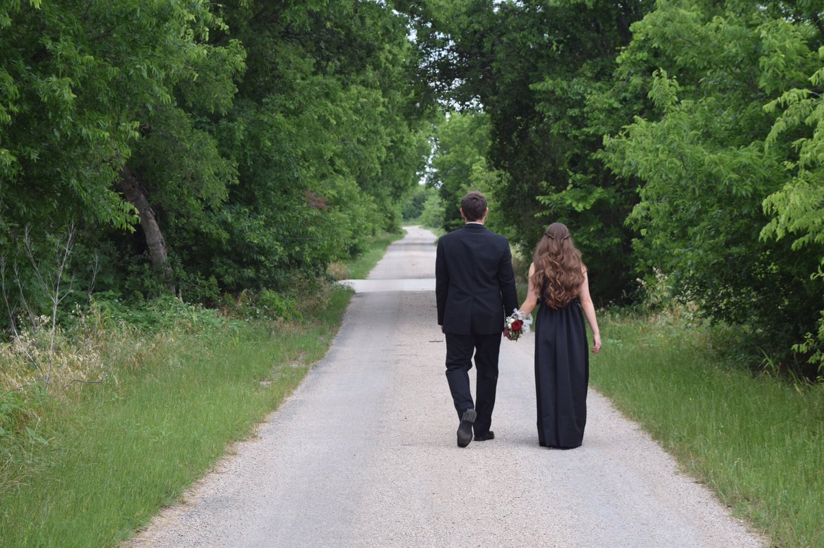 FredHennop's tweet photo. I'm the luckiest man alive to be dating my best friend #pram2016 @hannahmcline https://t.co/9ZLLwhL2bD