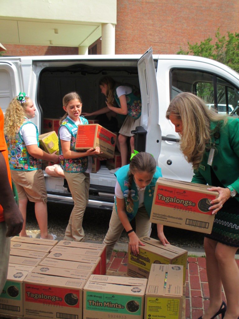 GS_Diamonds's tweet photo. These Girl Scouts know how to stack cookies! We're giving all week long #girlscoutsgiveback https://t.co/gETkqmoE4Y