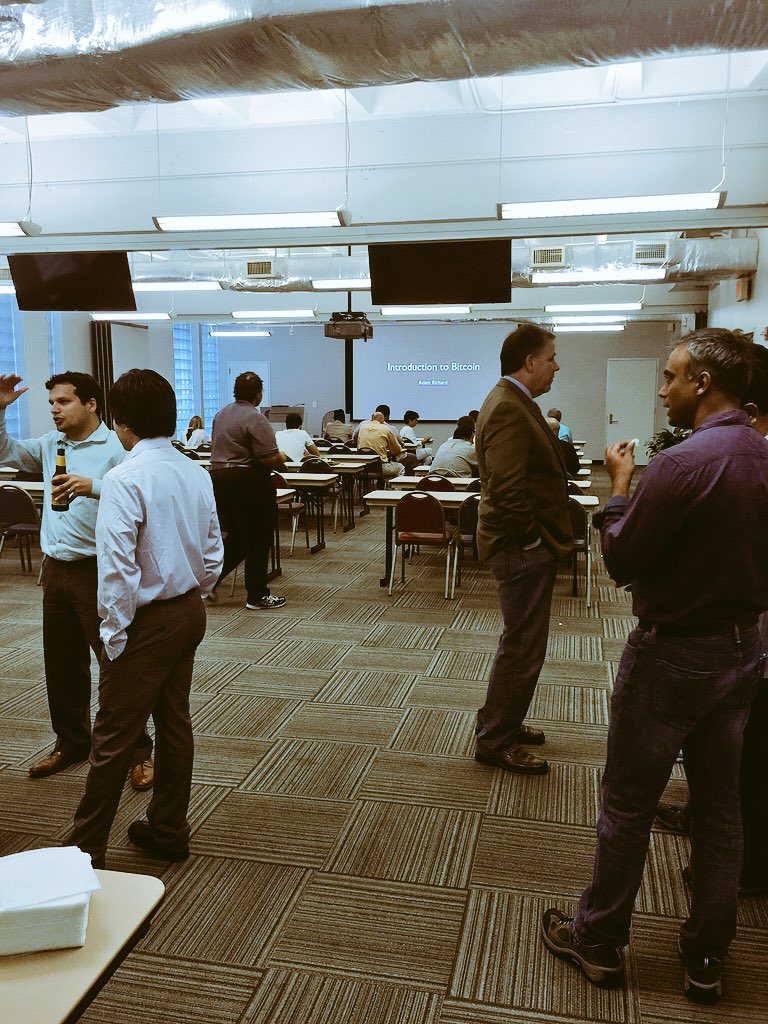 Getting started at the Intro to #Bitcoin and #Blockchain talk!