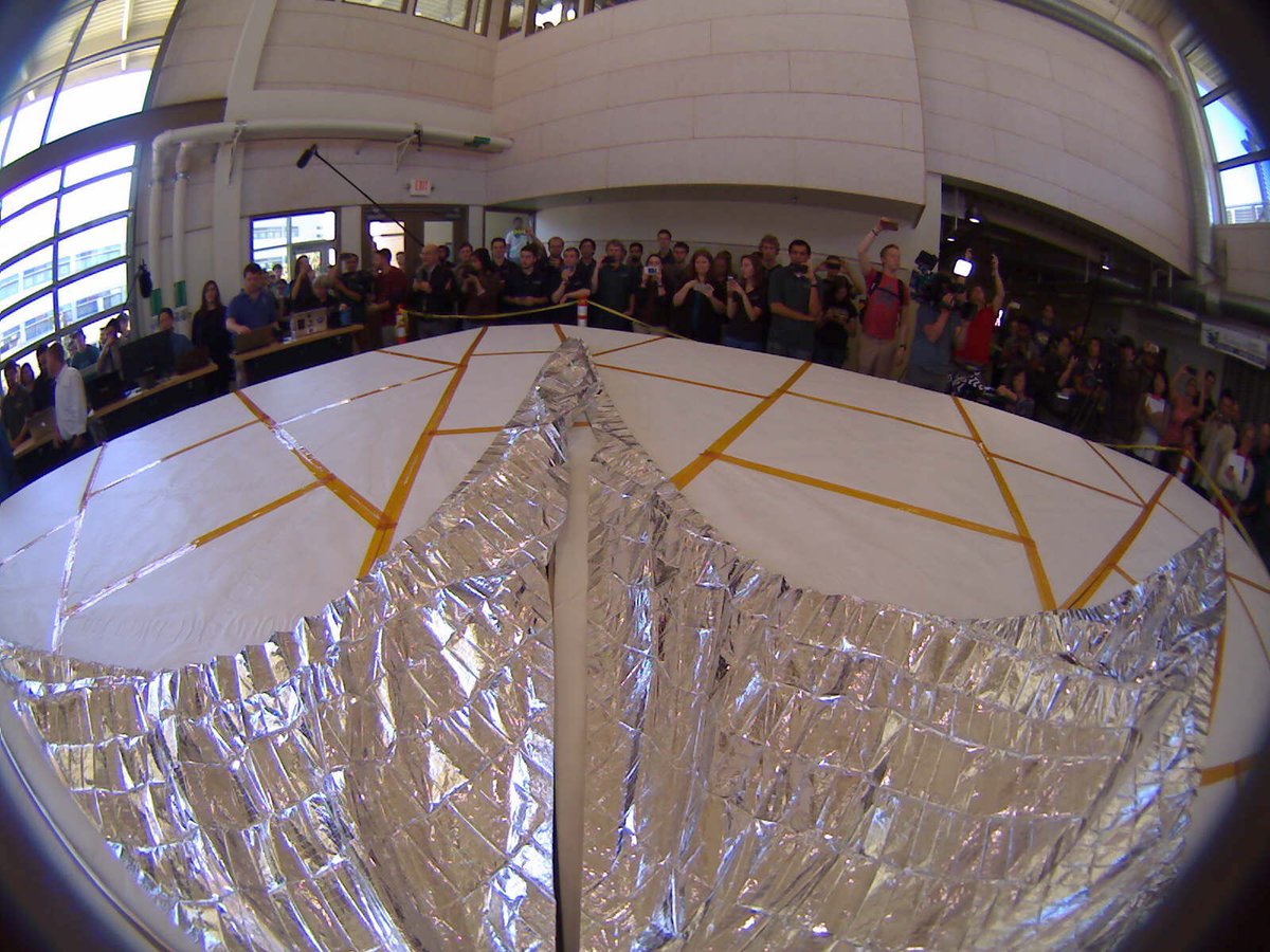BillNye's tweet photo. Our @exploreplanets LightSail spacecraft took a "Sailfie" today during a ground test. https://t.co/3SmcQSm6XN