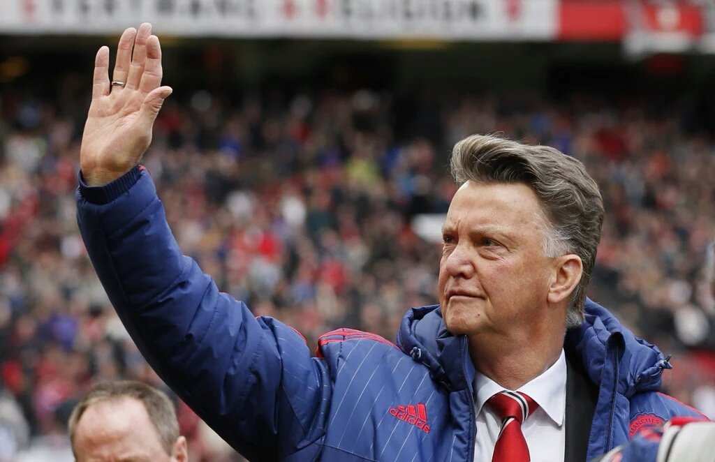 manchreds's tweet photo. LvG: "Suatu kebanggaan bagiku melatih klub besar seperti United. Aku bangga bisa membantu klub meraih FA cup ke-12." https://t.co/3139d8s3do