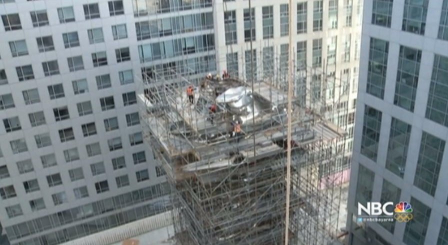 nbcbayarea's tweet image. 92-ft Venus statue - tallest sculpture in SF - is completed. nbcbay.com/Ned8XMP