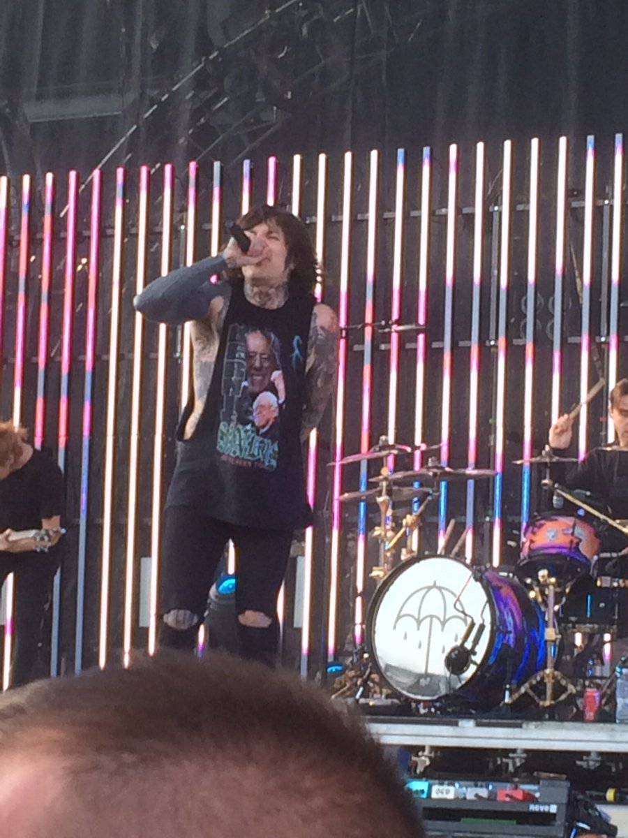 RockNHair4U's tweet photo. @bmthofficial you guys rocked @rockontherange βοΈπΆβοΈππ #olisykes #bmth #bringmethehorizon #rotr10 #bmthofficial https://t.co/jRDuQN4bqv