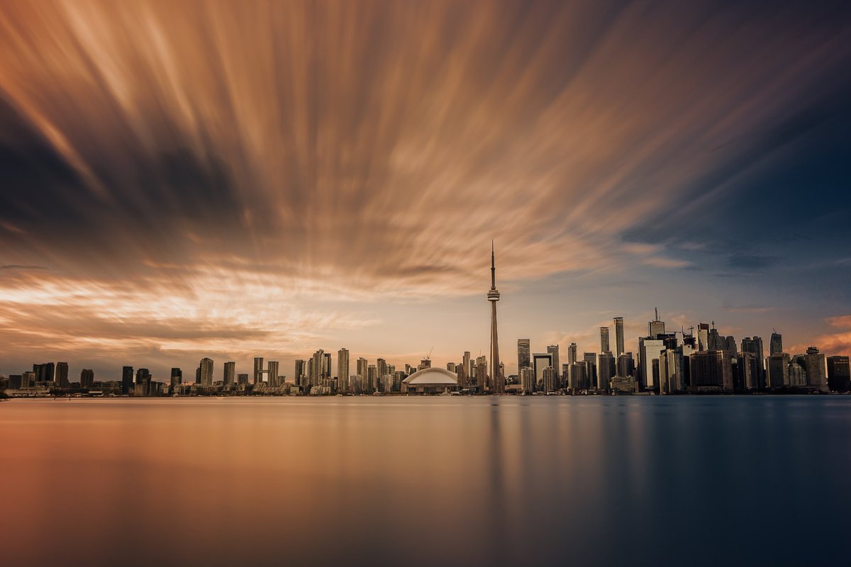StanKlasz's tweet image. YYZoom #longexposure #yyz #canon @FormattHitech @CanonCanada #wethenorth #the6ix