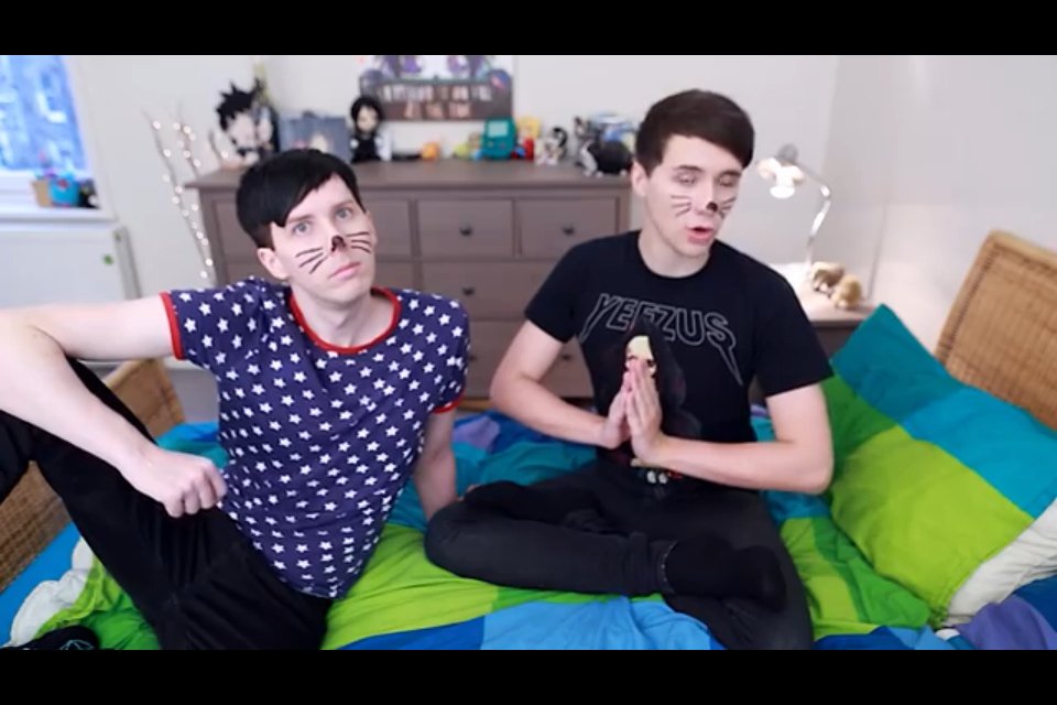 DanPhilVideoPic's tweet photo. *coughs.
Well. Uh. Good morning! https://t.co/2Q1ewItpX9