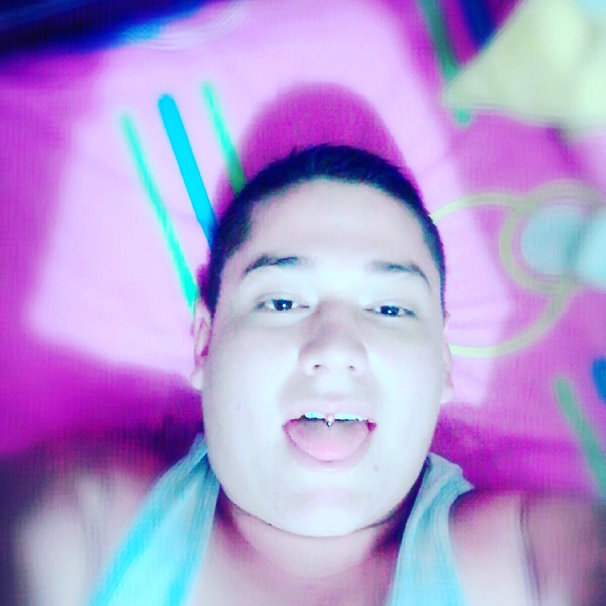 salmonrivas's tweet photo. Chevere noche https://t.co/MmBvm5Gpx5